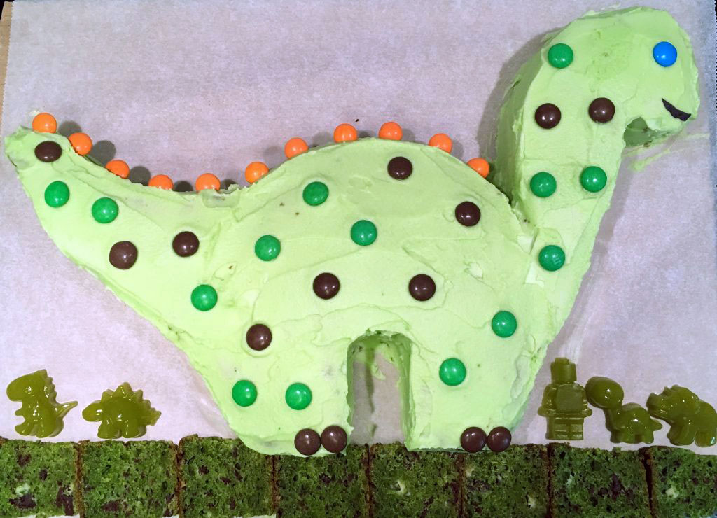 Dinosaur shaped cake clearance pan