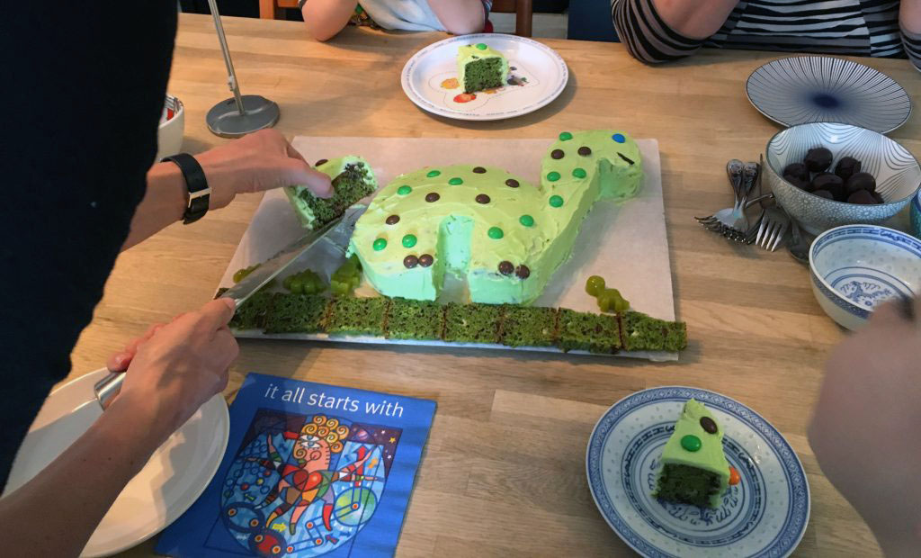 Dinosaur Birthday Cake - Green both on the outside and the inside o/