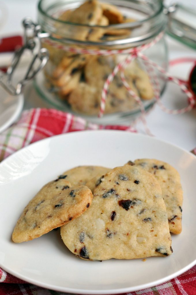 Macadamia Nut and Cranberry Christmas Cookies