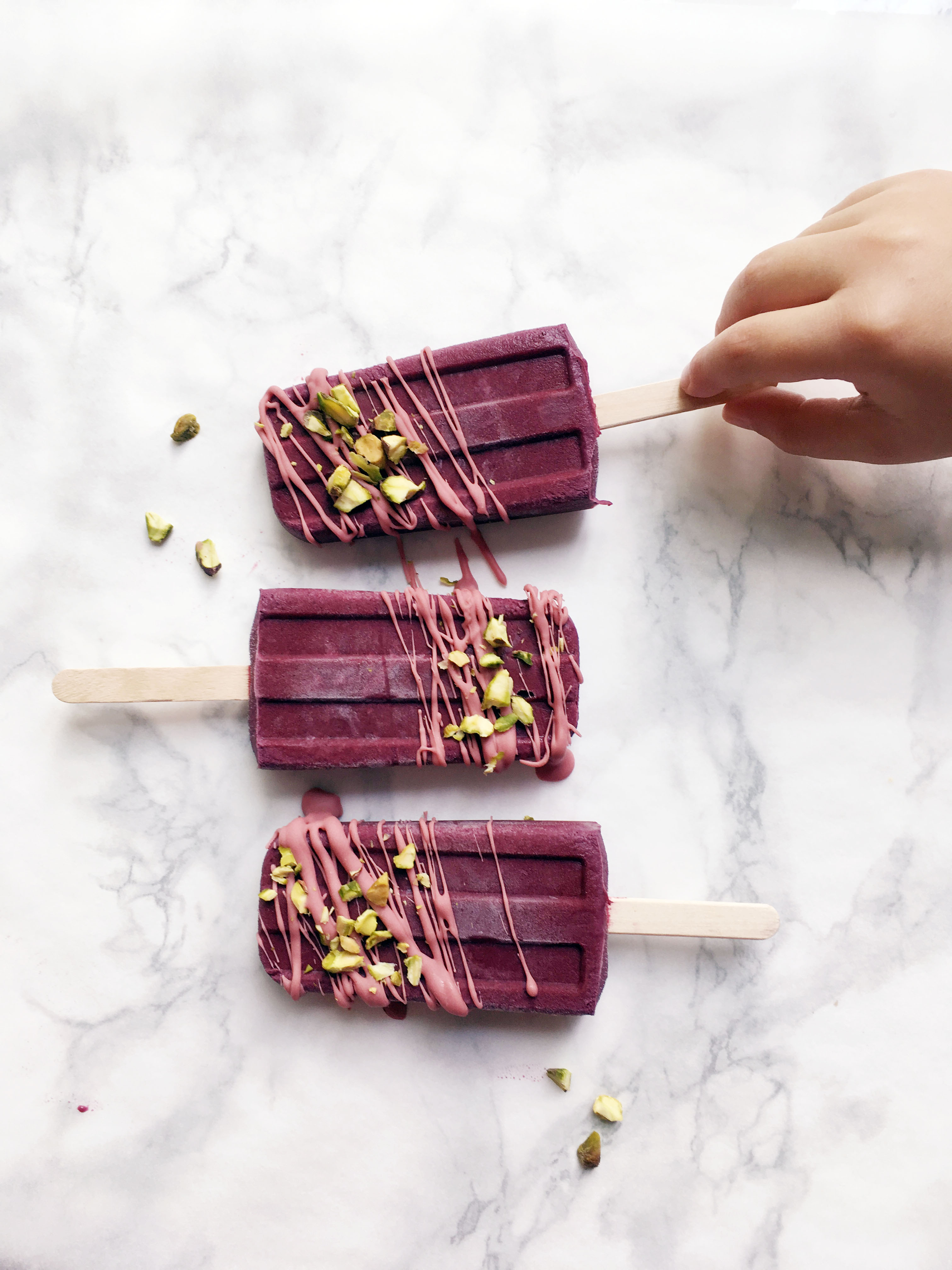 Low Histamine Blackberry Popsicle's - difficult to keep your hands off ;)