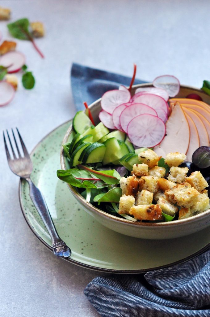 Radiant Salad Bowl with Crunchy Croutons